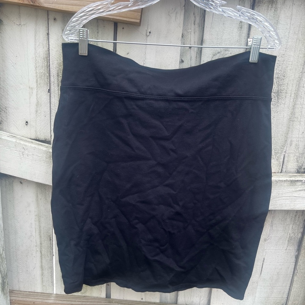 Black pencil skirt